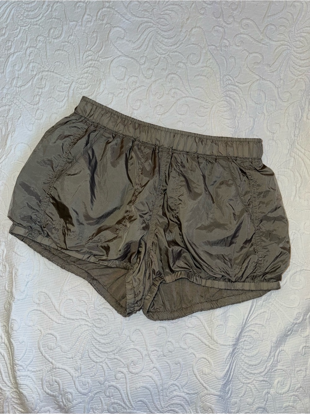 FP Movement Sunshine Bubble Hem Shorts Size Small